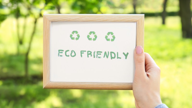 Mensagem eco friendly simbolizando práticas sustentáveis